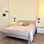 Max 3* لا سبيتسْيا