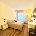 Max 3* La Spezia